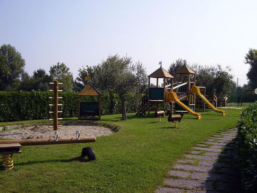 Villaggio Barbara Moniga del Garda Luaran gambar